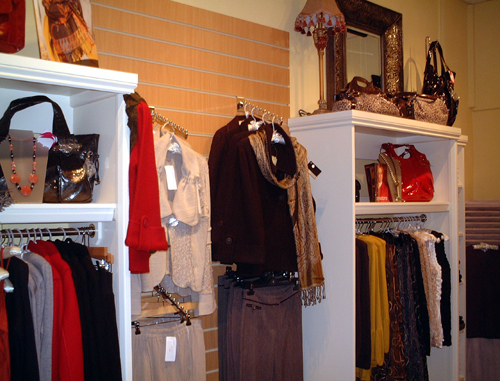 easy-to-wear Fashion and Accessories at Cilla's Closet