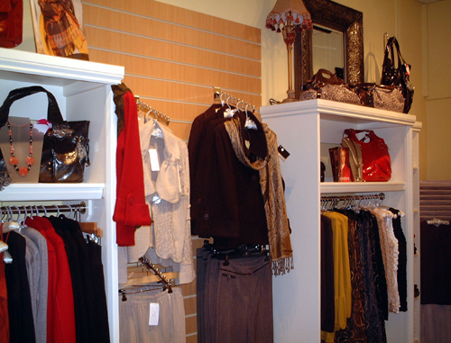 easy-to-wear Fashion and Accessories at Cilla's Closet